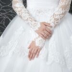 上品さ引き立つ長袖ウェディングドレスの魅力と似合うタイプを紹介